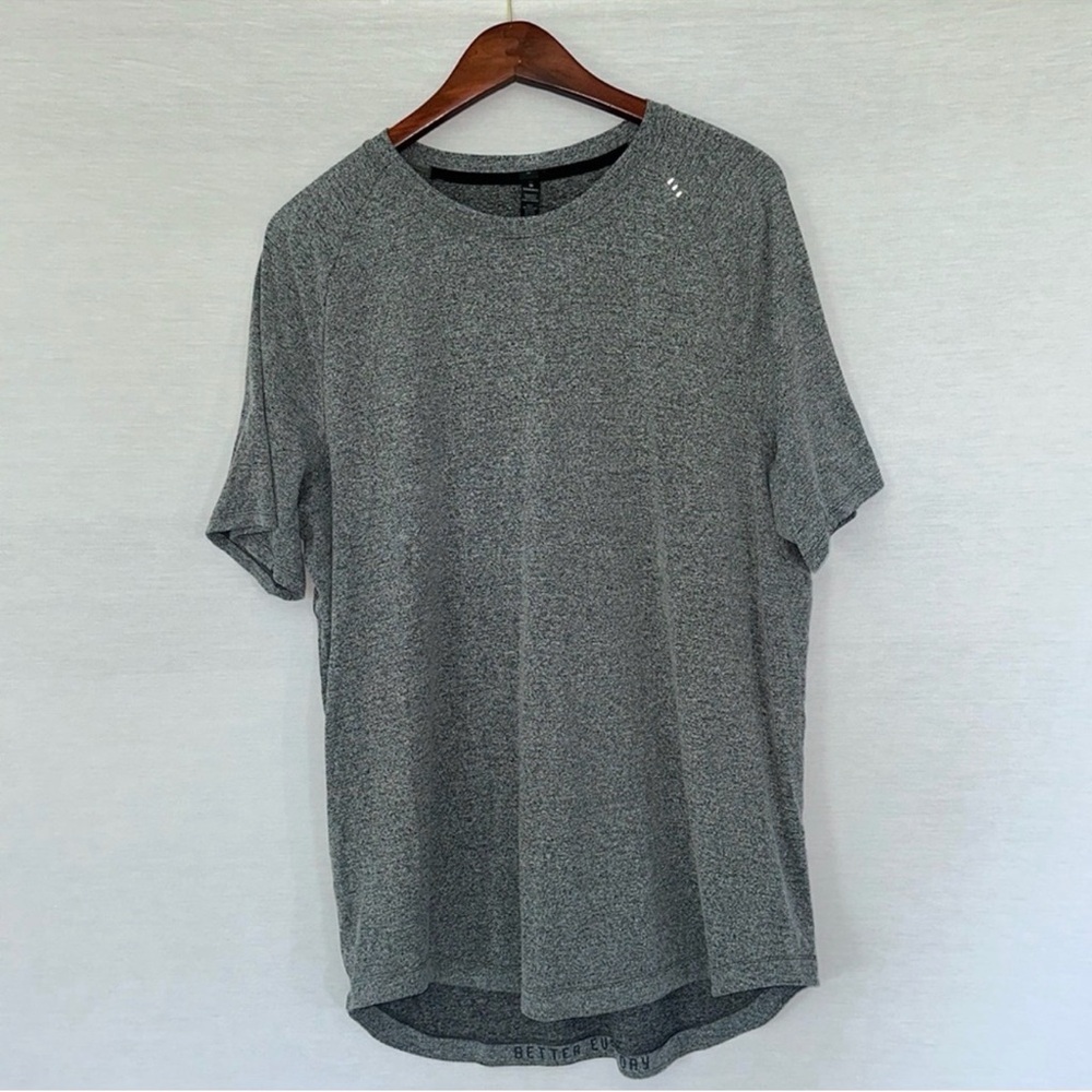 lululemon athletica Heathered Gray Short Sleeve Tee